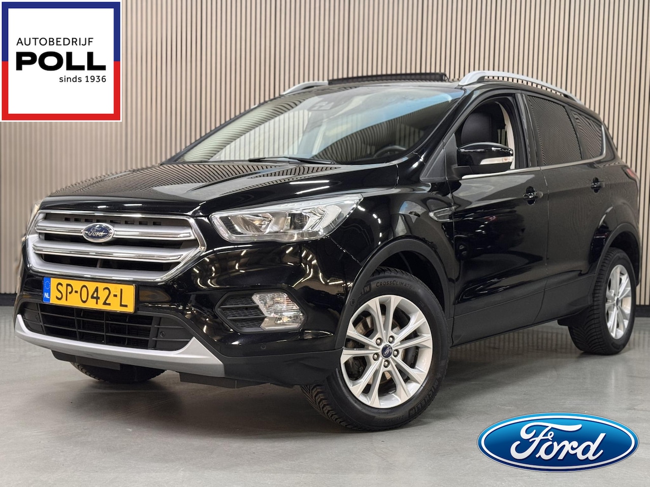 Ford Kuga - 1.5 EcoBoost Titanium Panoramadak Leer Camera Winter Parking Dodehoek Elek Klep SONY Audio - AutoWereld.nl