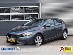 Volvo V40 - 1.6 D2 MOMENTUM / AFN. HAAK / PDC / CRUISE / NAV