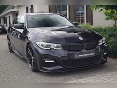BMW 3-serie - 330e (292pk) M340I Look Laser/HUD/Keyless/Carbon/19inch/Sfeerverlichting