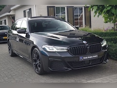 BMW 5-serie - 530e (292pk) M pakket HUD/HenK/Pano/Comfort Stoelen/