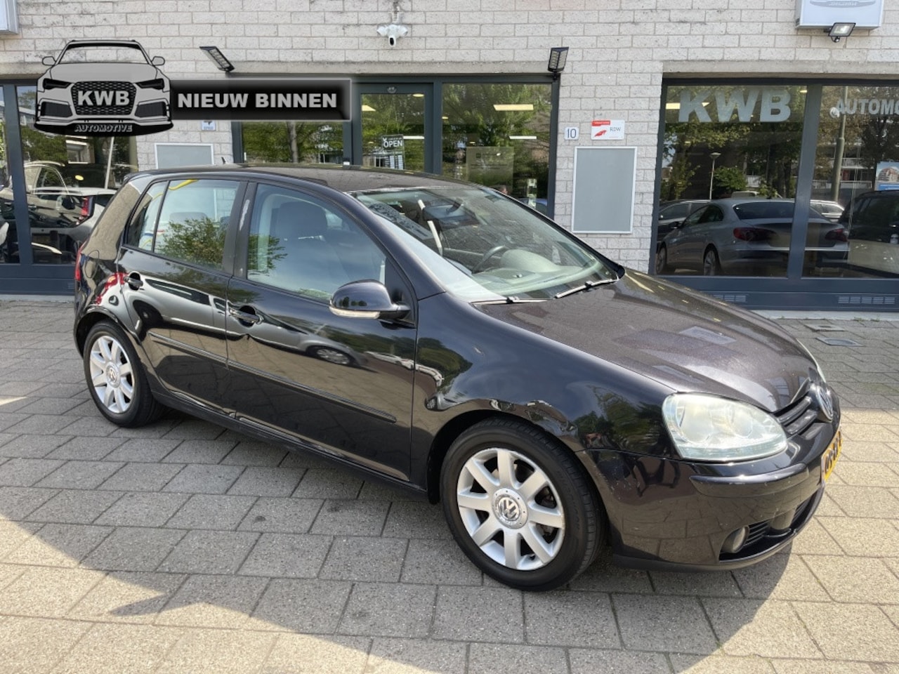 Volkswagen Golf - 1.6 FSI Sportline 5Drs Beurt Nw APK - AutoWereld.nl