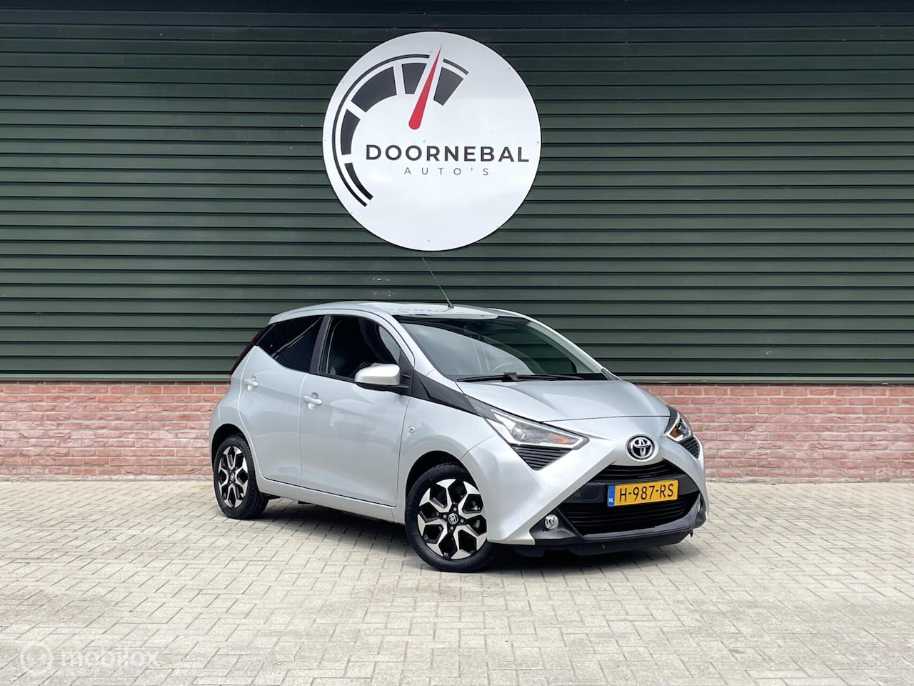 Toyota Aygo - 1.0 VVT-i x-joy / CARPLAY / CAMERA / LAGE KM ! - AutoWereld.nl