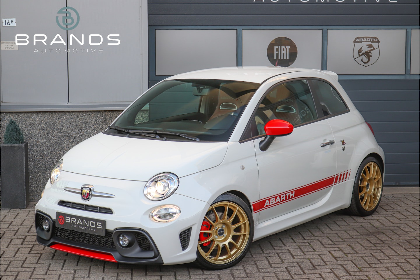 Abarth 595 - 1.4 T-Jet Turismo Xenon Leder Climate Uniek Garantie - AutoWereld.nl