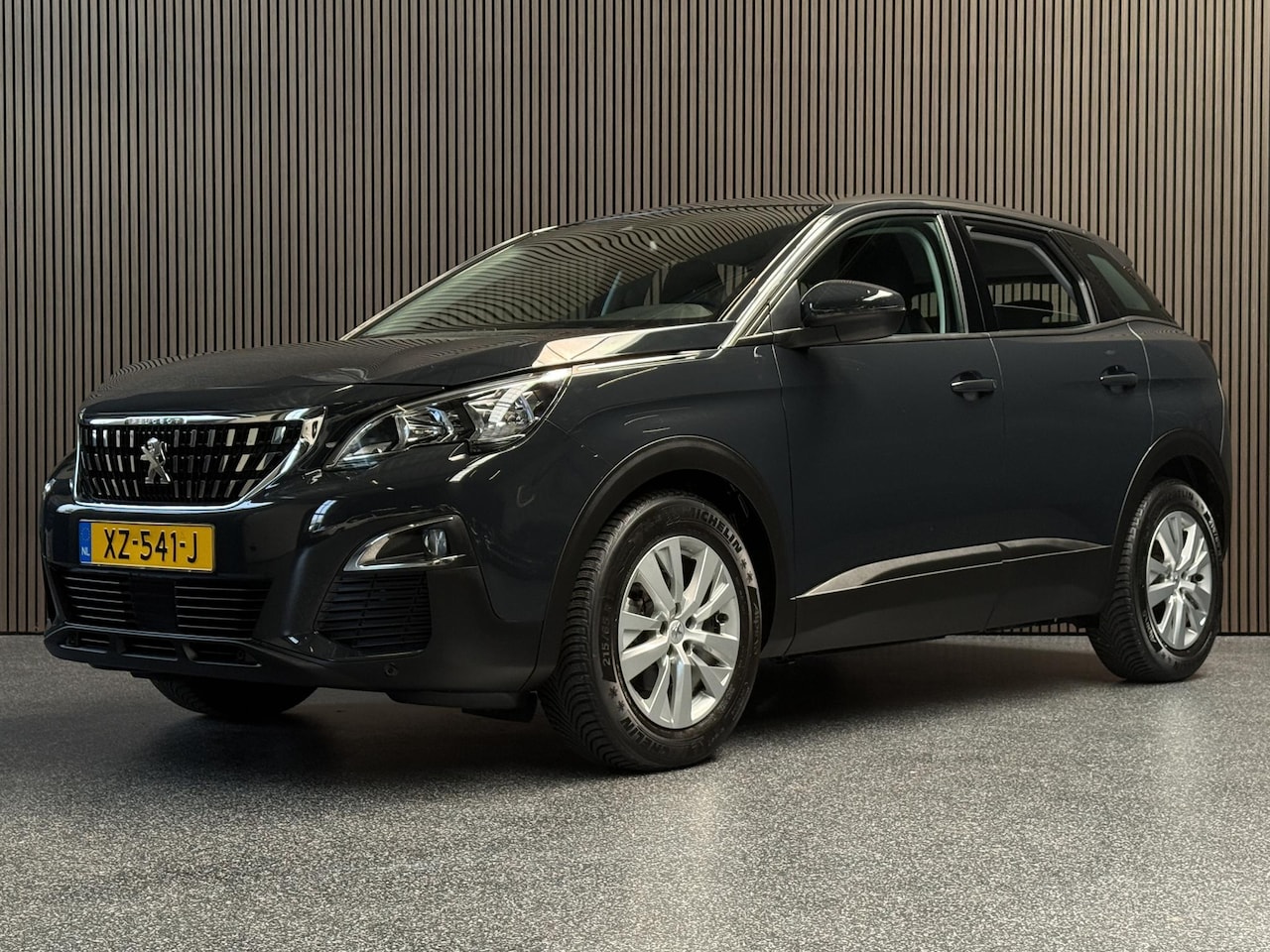 Peugeot 3008 - 1.2 PureTech Blue Lease Executive | Carplay | Camera | Navigatie - AutoWereld.nl