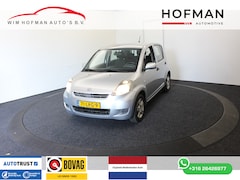 Volkswagen Up! - up Daihatsu Sirion 1.0-12V 70PK 5Drs 5 Pers Premium Airco 4x El Ramen LM Velgen