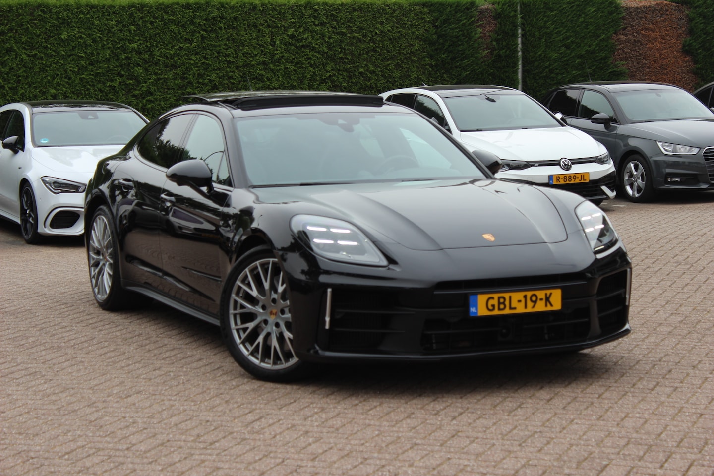 Porsche Panamera - 2.9 4 E-Hybrid / Panoramadak / 360Camera / Adaptieve Stoelen / Matrix LED / 21'' / Bose / - AutoWereld.nl