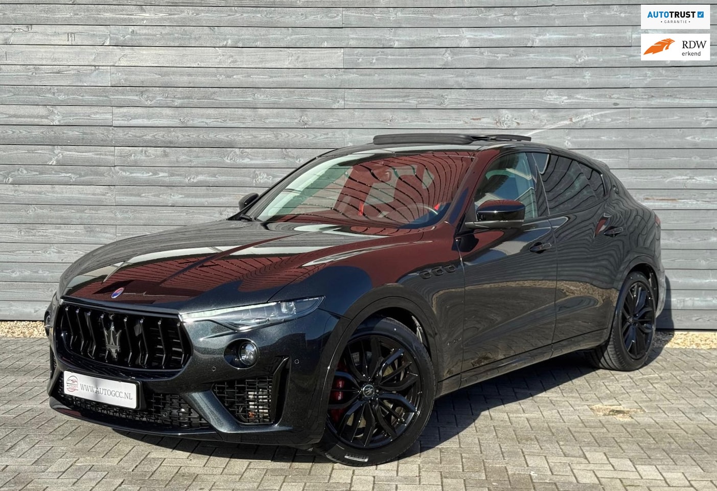 Maserati Levante - 3.0 V6 S AWD GRANLUSSO PANO 430PK LUCHTVERING FACELIFT HARMAN KARDON 360 CAMERA - AutoWereld.nl
