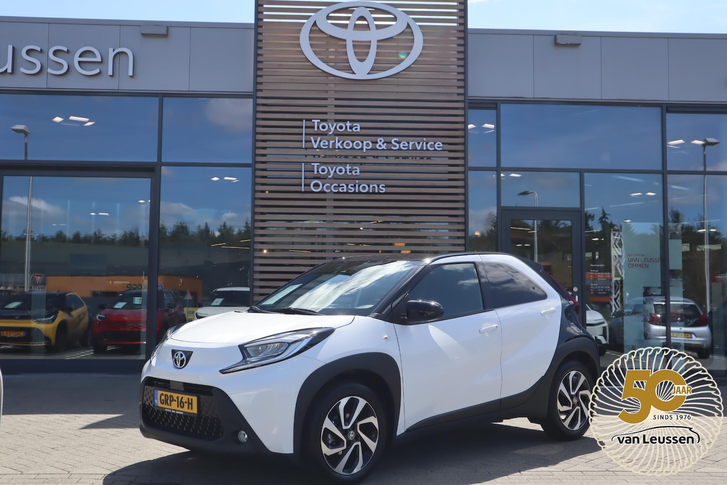 Toyota Aygo X - PULSE NL-AUTO 1E EIGENAAR CLIMA NAVI APPLE/ANDROID LM-VELGEN ALL-SEASON PRIVACY-GLASS - AutoWereld.nl