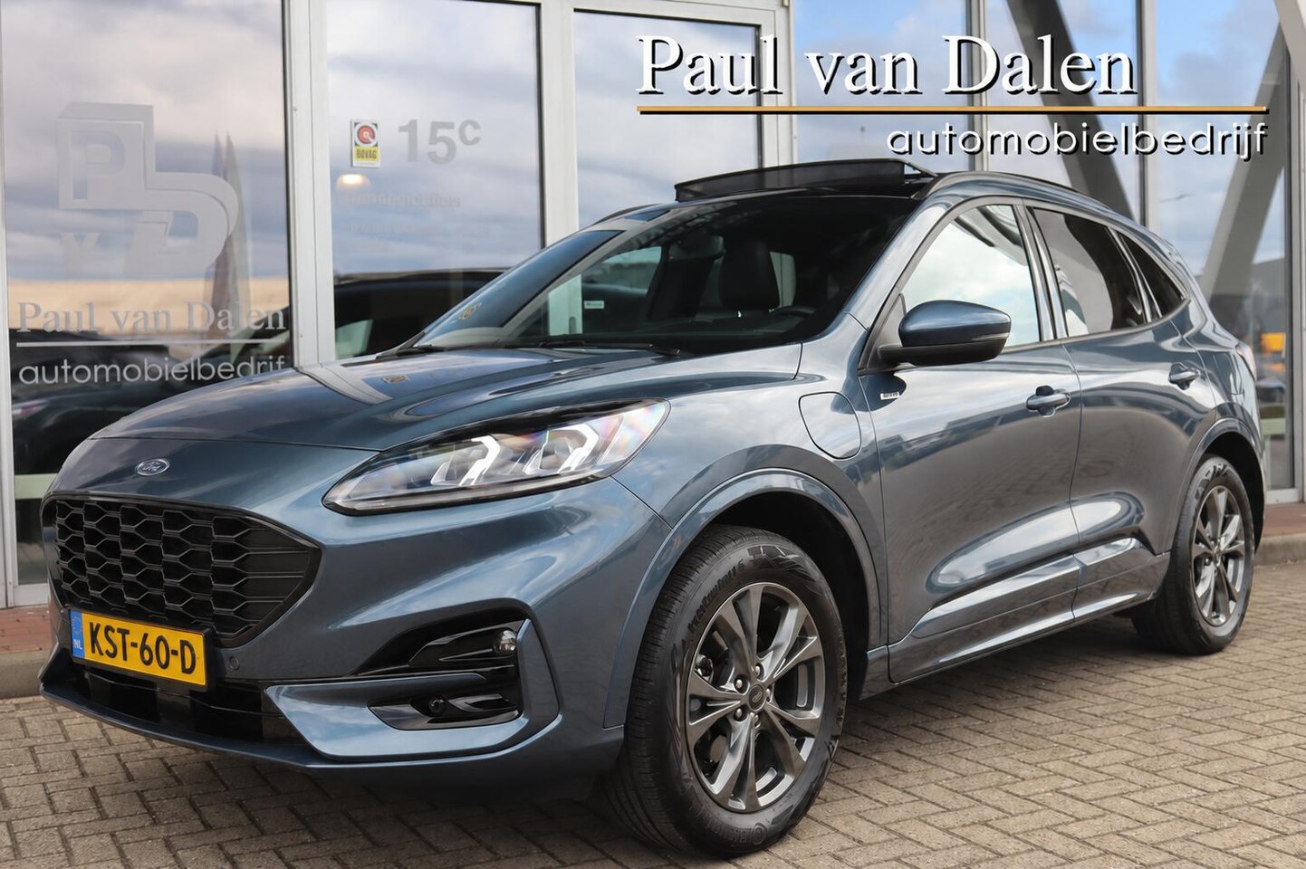 Ford Kuga - 2.5 PHEV 225PK AUTOMAAT ST-LINE X Panodak | Navi | Head Up | Camera | Winter/Technology pa - AutoWereld.nl