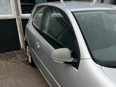 Volkswagen Golf - 1.6 FSI Optive
