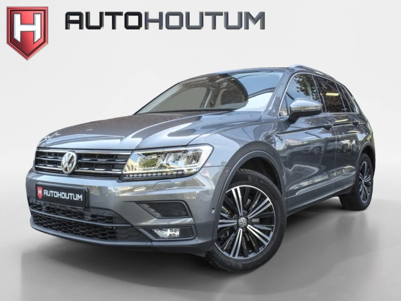 Volkswagen Tiguan - 2.0 TSI AUT 4Motion | Trekhaak | Achteruitrijcamera | Standkachel - AutoWereld.nl