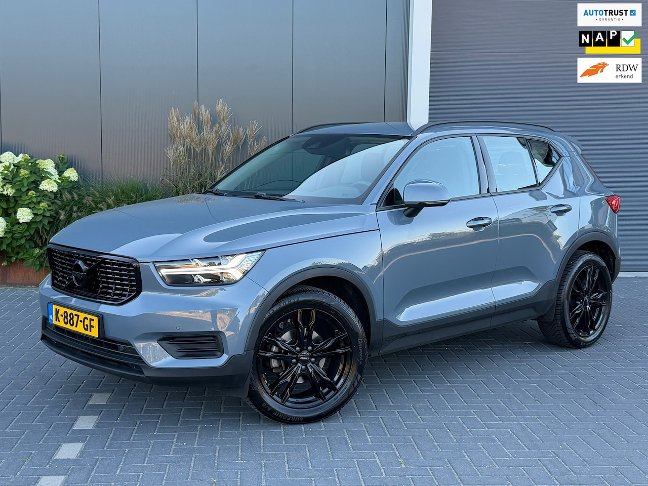 Volvo XC40 - 1.5 T2 Momentum Core CLIMATE|CAMERA|TREKHAAK|NAVIGATIE - AutoWereld.nl