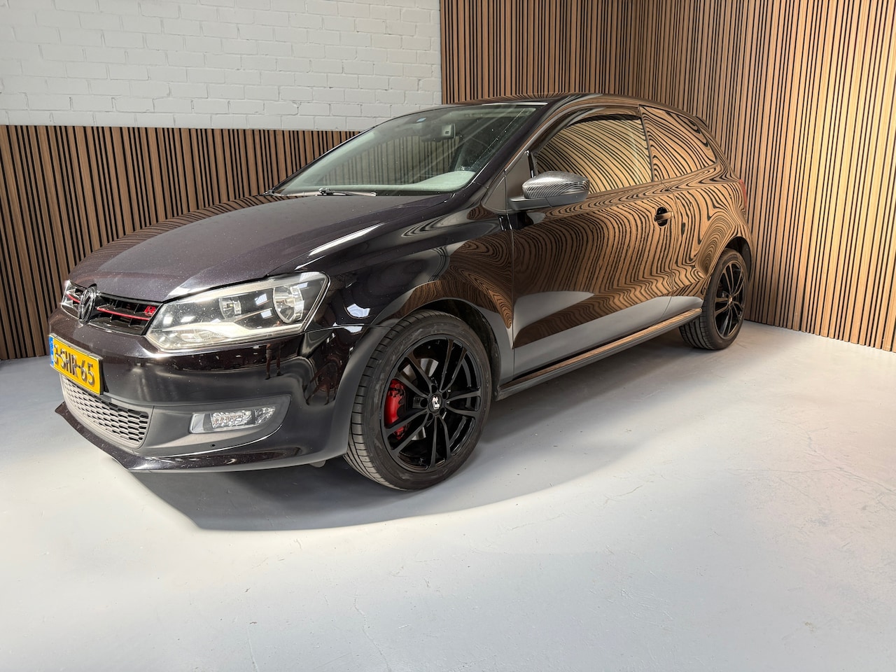 Volkswagen Polo - 1.2 TSI BlueMotion Highline 1.2 TSI BlueMotion Highline, DSG, R-Line aanpassingen aangebracht - AutoWereld.nl