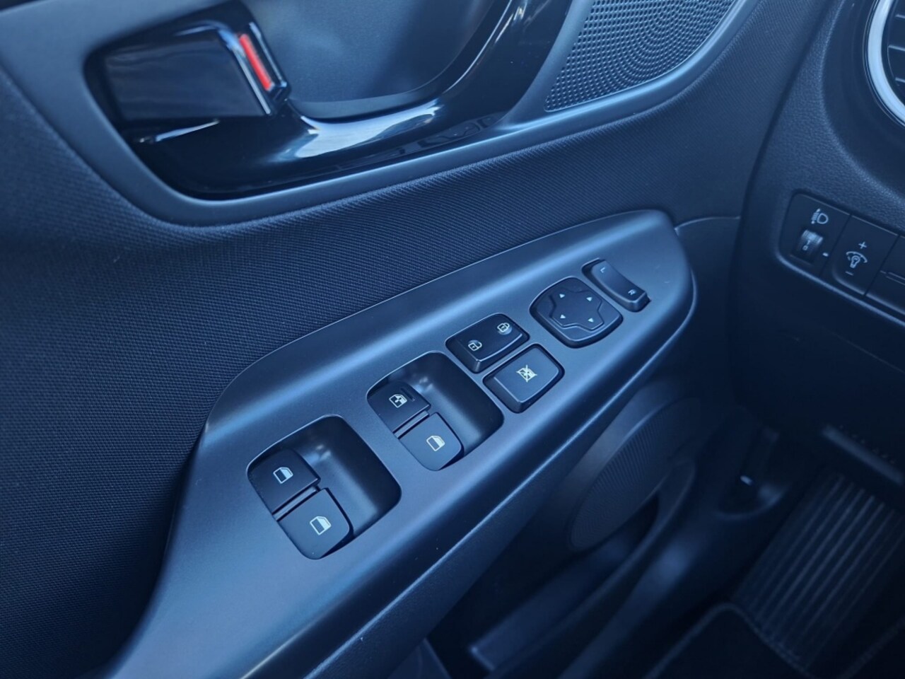 Hyundai Kona - 1.6 Hybrid Comfort Smart