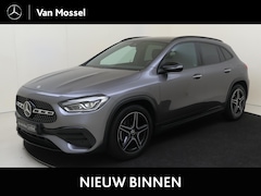 Mercedes-Benz GLA-Klasse - 180 AMG Line / Panaromadak / Achteruitrijcamera / Night-Pakket /