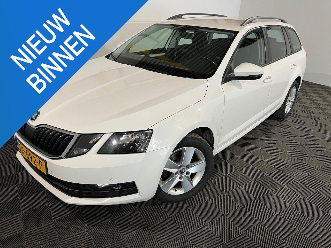 Skoda Octavia Combi - 1.5 TSI Greentech Style INCL.BTW/BPM - AutoWereld.nl