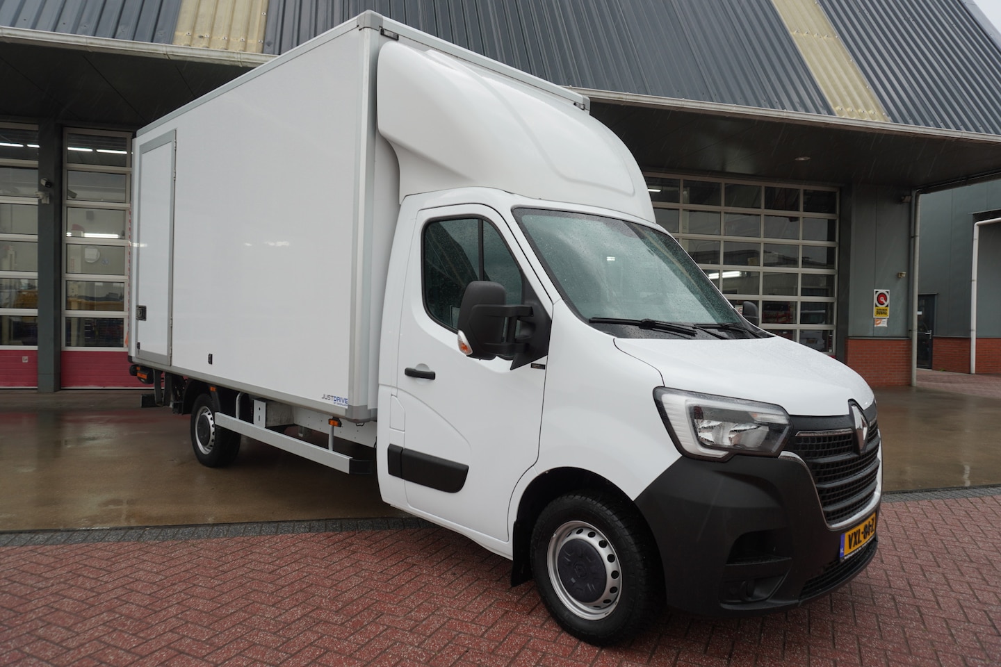 Renault Master - T35 2.3 dCi 165PK L3 Energy Meubelbak + laadklep nr.V138 | Airco | cruise | Navi | 1.000kg - AutoWereld.nl