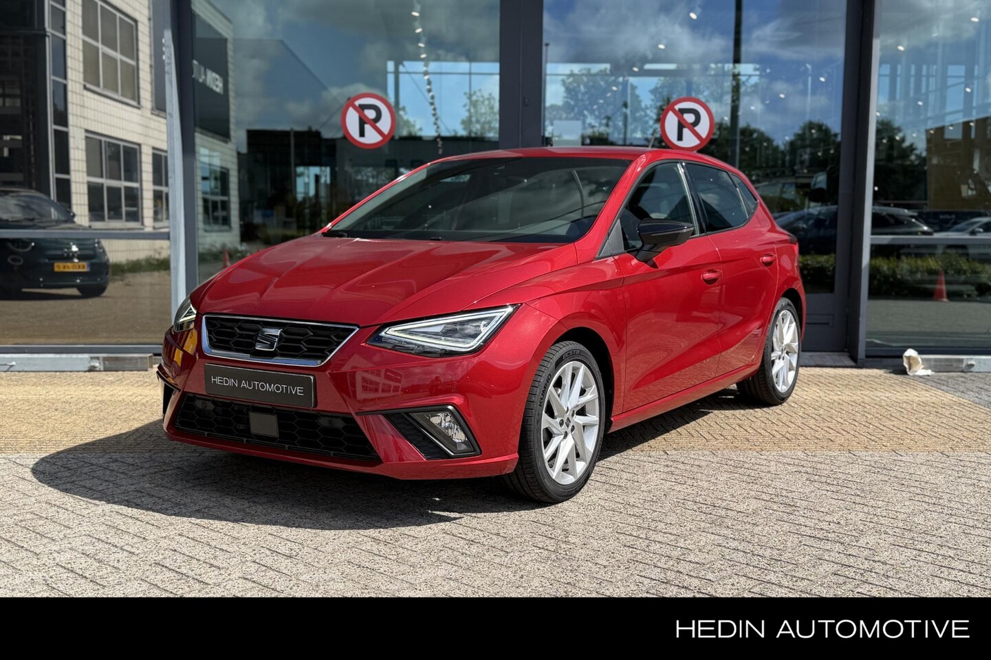 SEAT Ibiza - 1.0 EcoTSI 95PK FR Bus. Intense | Navigatie | Camera | Climate control | Adapt. cruise | L - AutoWereld.nl