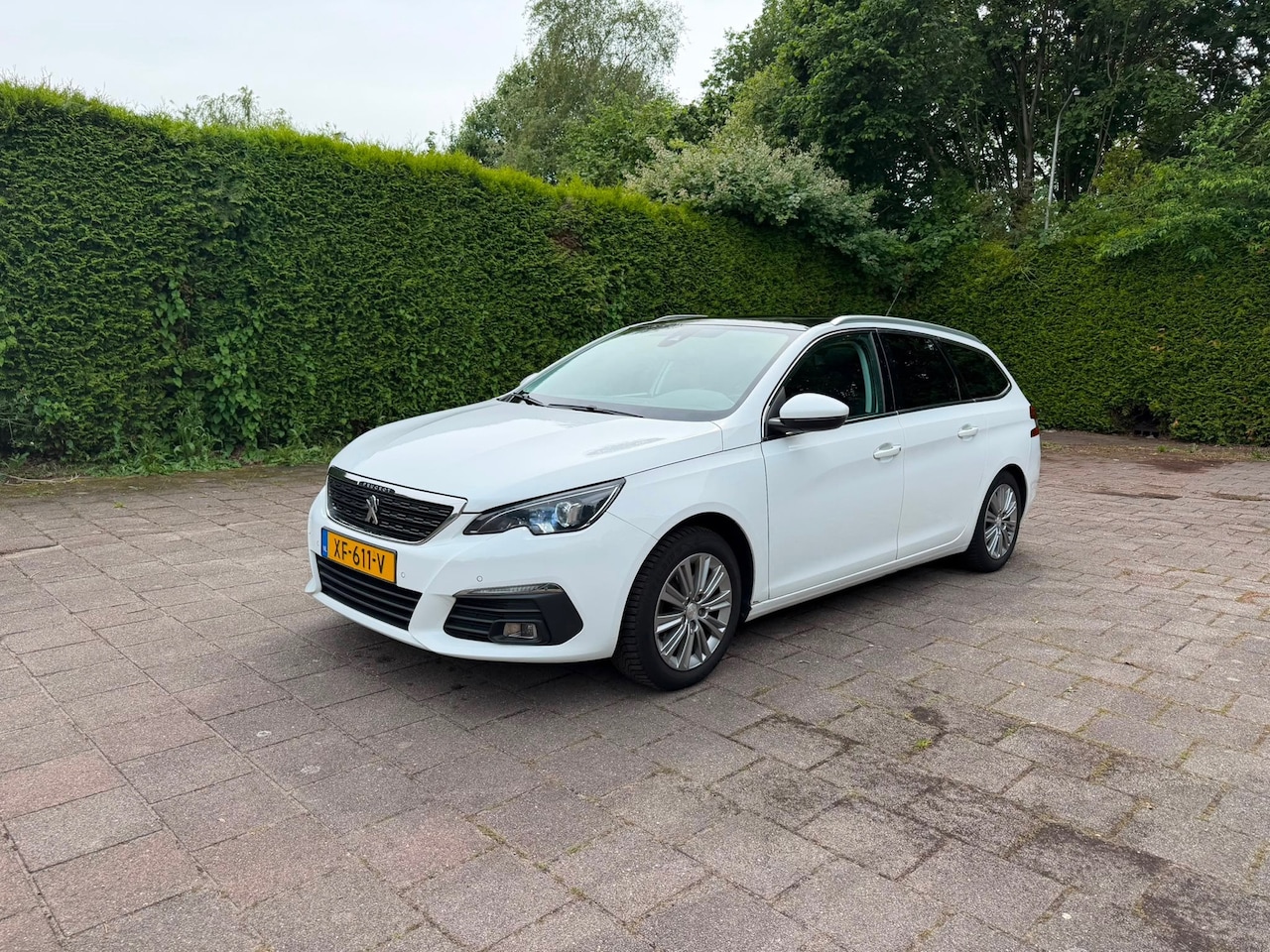 Peugeot 308 SW - 1.5 BlueHDi Blue Lease Premium 1.5 BlueHDi Blue Lease Premium - AutoWereld.nl