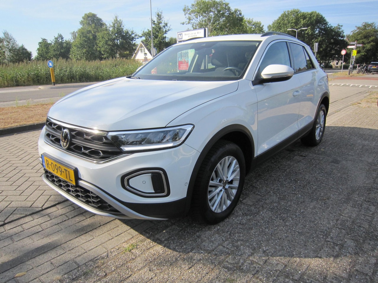 Volkswagen T-Roc - 1.0 TSI Life Navi cam - AutoWereld.nl