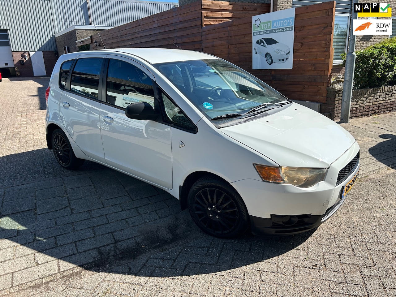 Mitsubishi Colt - 1.1 Edition One 1.1 Edition One nieuwe apk! - AutoWereld.nl