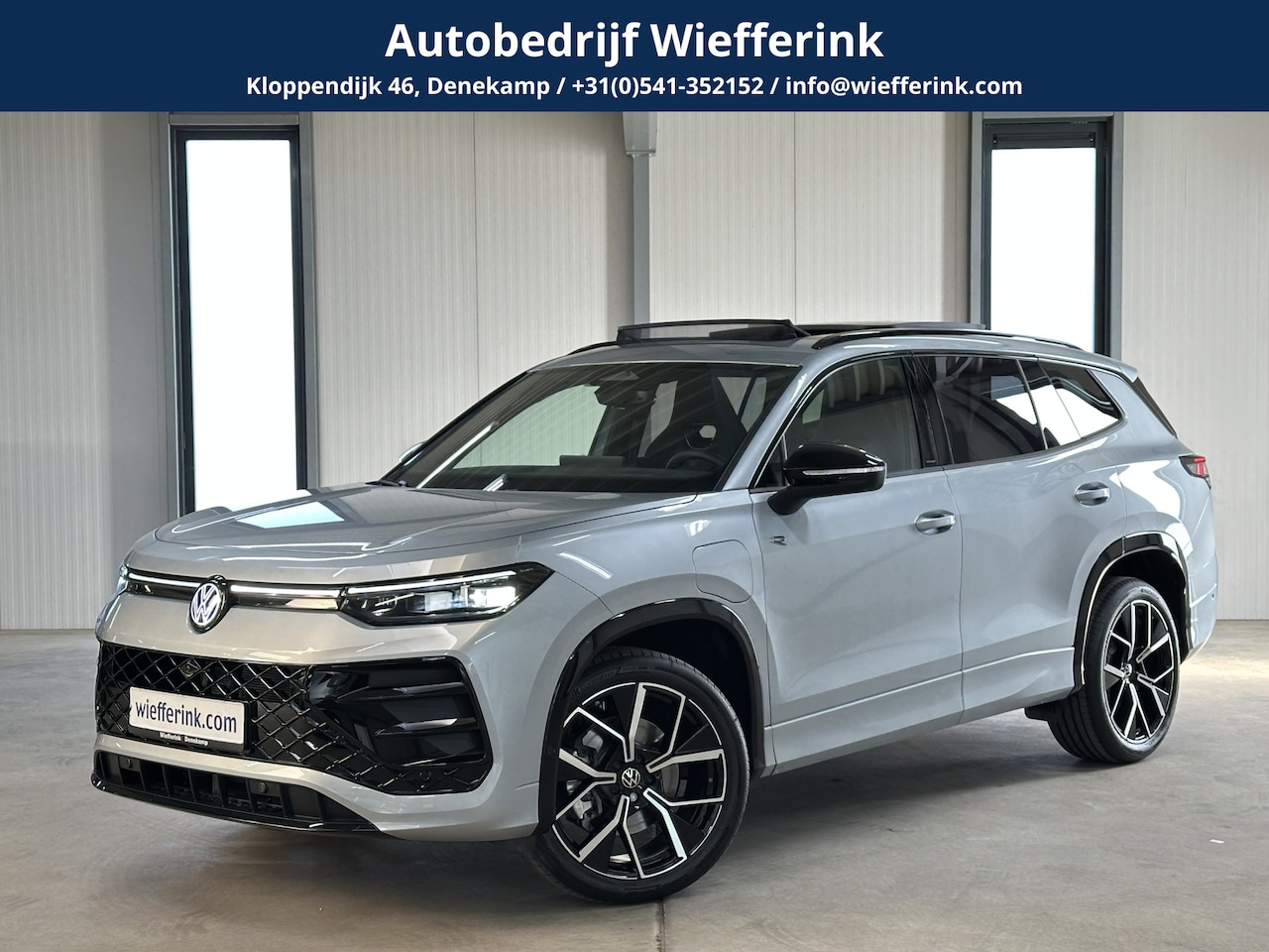 Volkswagen Tayron - 1.5 eHybrid R-Line Edition 272pk | Groot scherm | Trekhaak | Pano | 360 camera | Black-sty - AutoWereld.nl