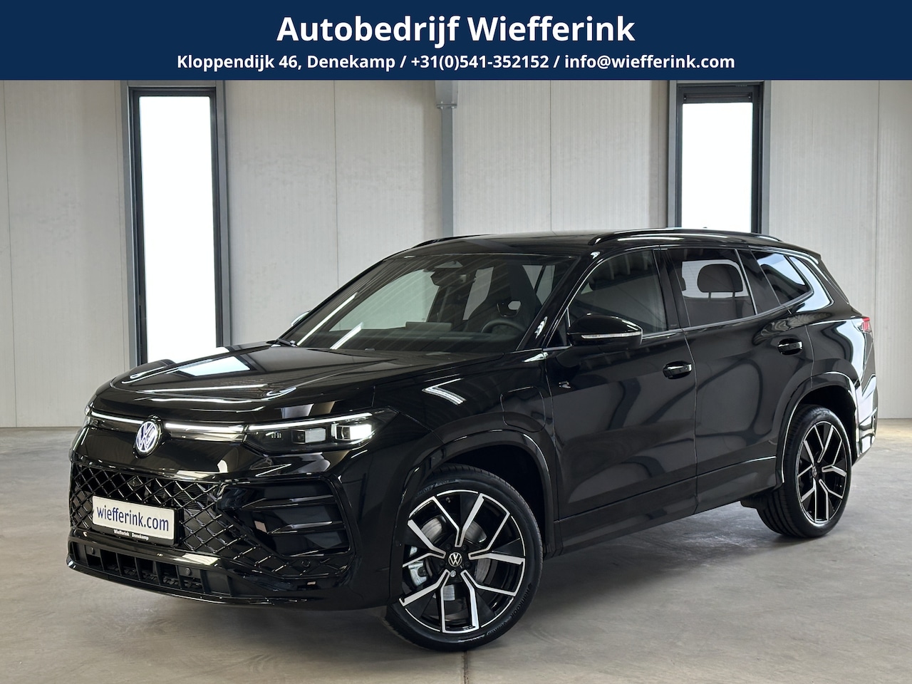 Volkswagen Tayron - 1.5 eHybrid R-Line Edition 272pk | Groot scherm | Trekhaak | Pano | 360 camera | Black-sty - AutoWereld.nl