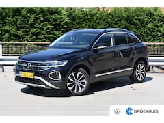 Volkswagen T-Roc - 1.5 TSI 150PK Style | TREKHAAK | CAMERA | NAVIGATIE | APP. CONNECT | ADAPT. CRUISE | FULL