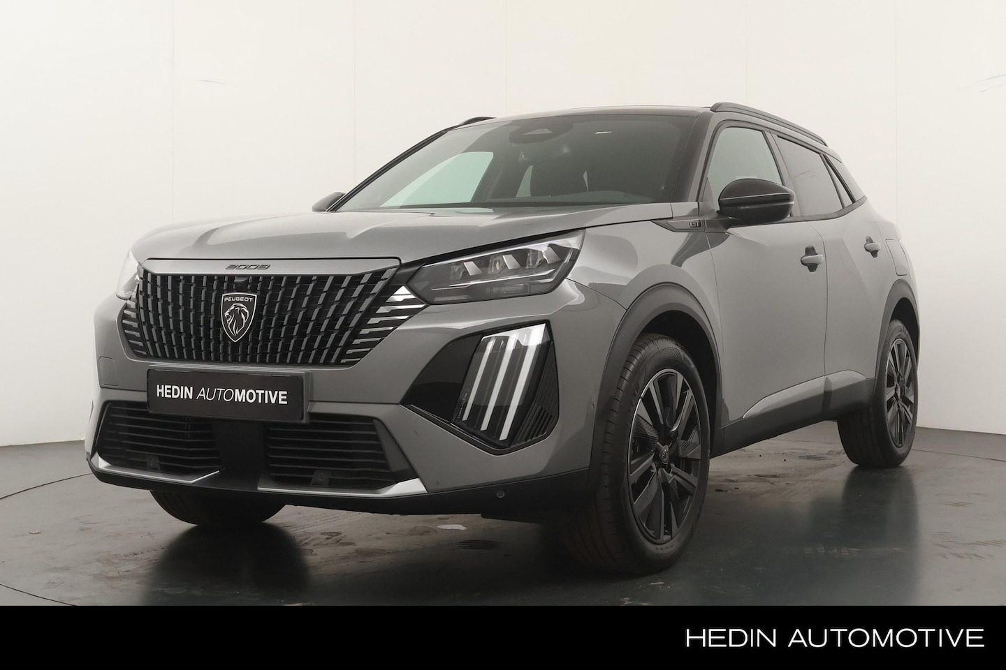 Peugeot 2008 - 1.2 Hybrid 145 GT | Alcantara Pack | Trekhaak | Schuif/ Kanteldak | Navigation Pack | 18" - AutoWereld.nl
