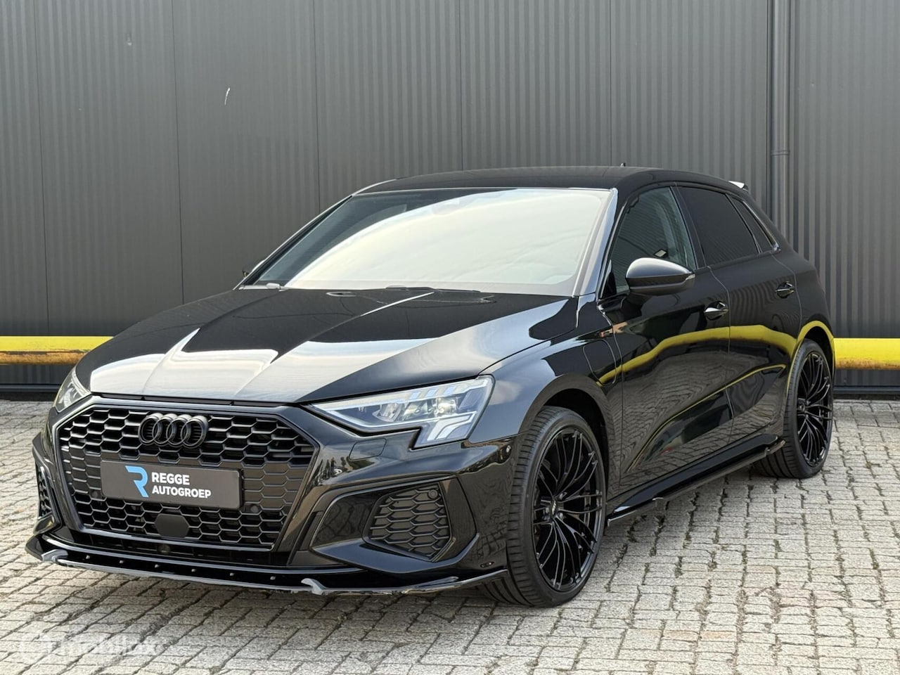 Audi A3 Sportback - 40 TFSI e S-Line S3 PAKKET | ABT | MAXTON - AutoWereld.nl