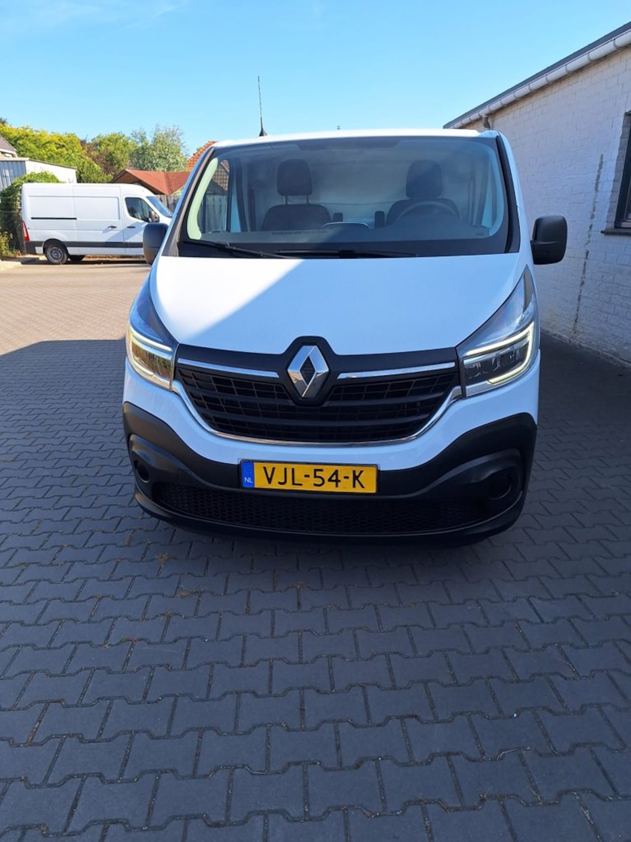 Renault Trafic - 2.0 dCi 120 T29 L2H1 Comfort 2.0 dCi 120 T29 L2H1 Comfort - AutoWereld.nl
