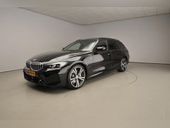 BMW 3-serie Touring - 330i | M-Sportpakket | LED | HUD | Active cruise | Panoranadak | Trekhaak | Sportstoelen |