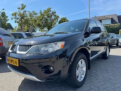 Mitsubishi Outlander - 2.4 Inspire 125kW, G3, Apk 2/4/27, Airco, Cruise, Nap, Trekhaak