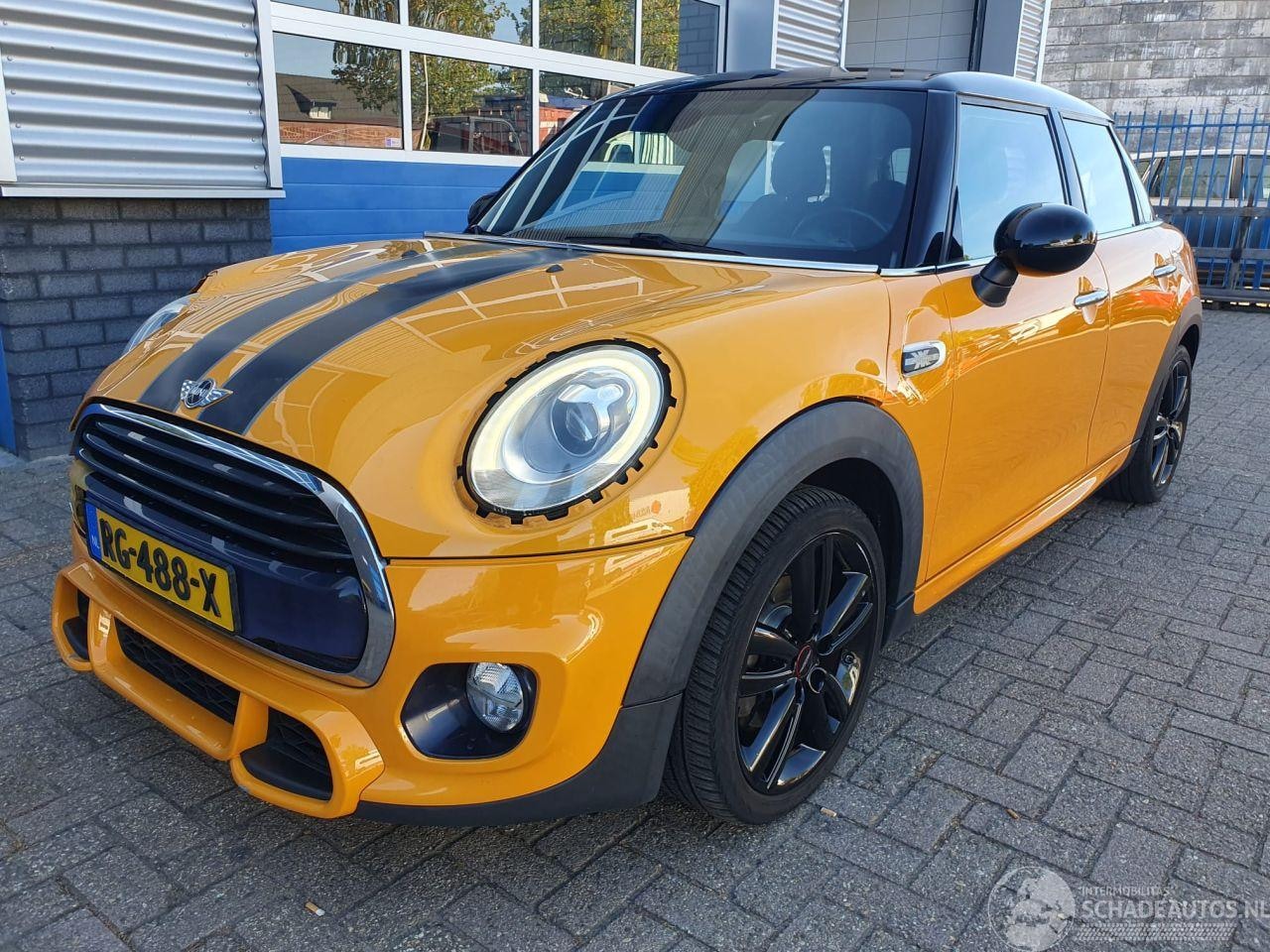 MINI John Cooper Works - cooper - 1.5 Cooper Serious Business - AutoWereld.nl
