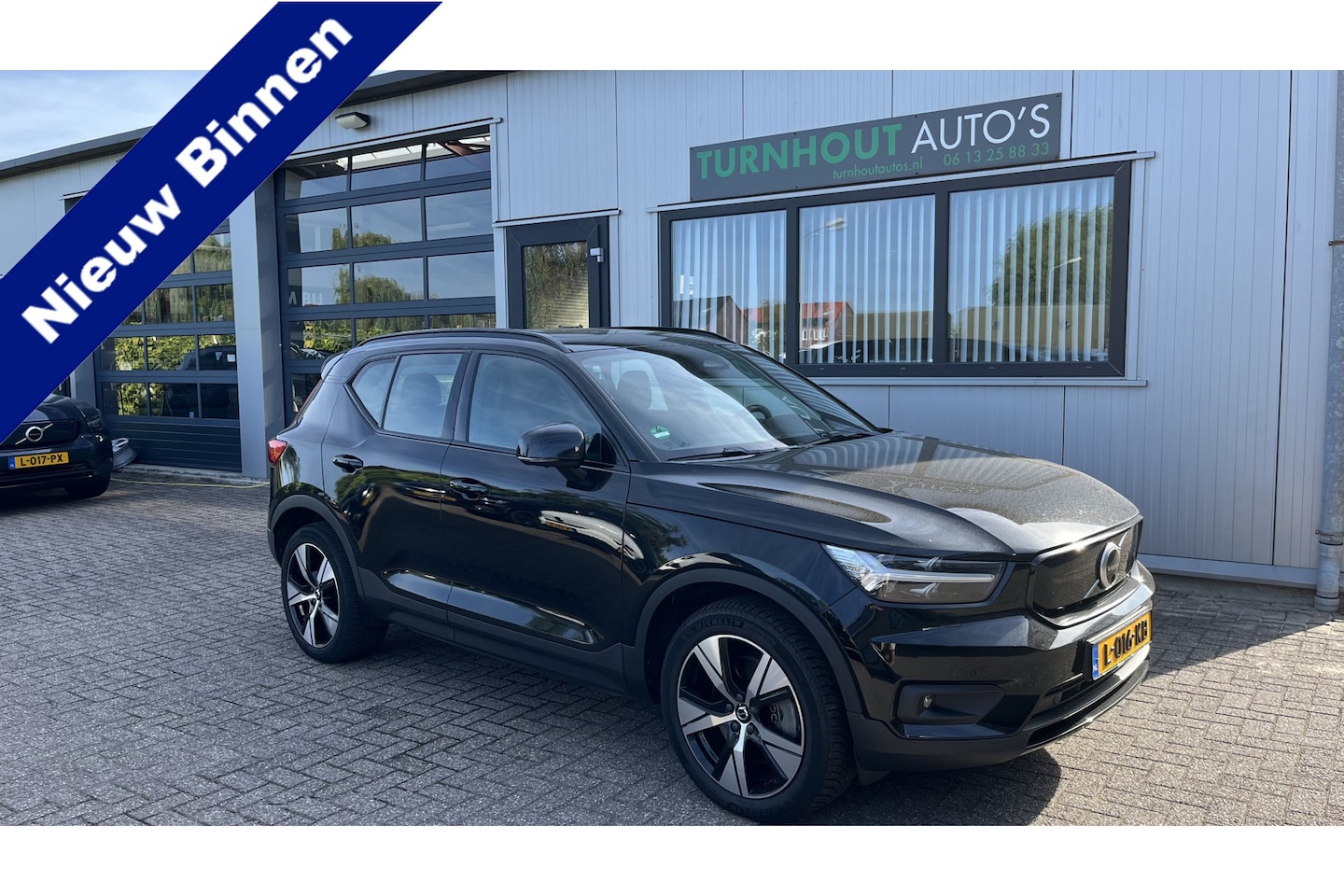 Volvo XC40 - Recharge P8 AWD R-Design Recharge P8 AWD R-Design ( Vol opties ) - AutoWereld.nl