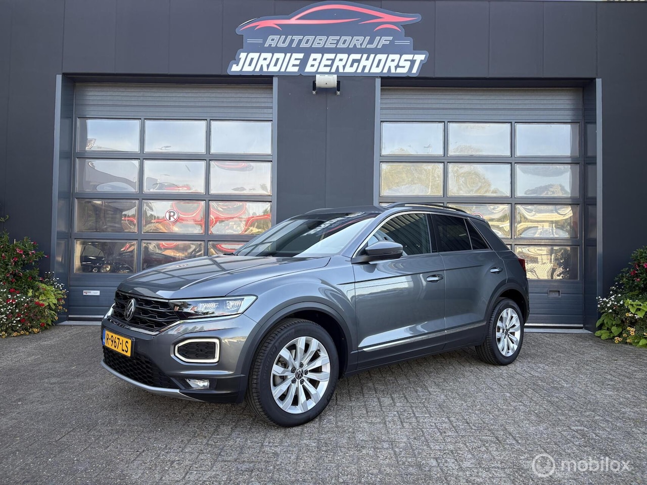 Volkswagen T-Roc - 1.5 TSI Sport Business R Automaat - AutoWereld.nl