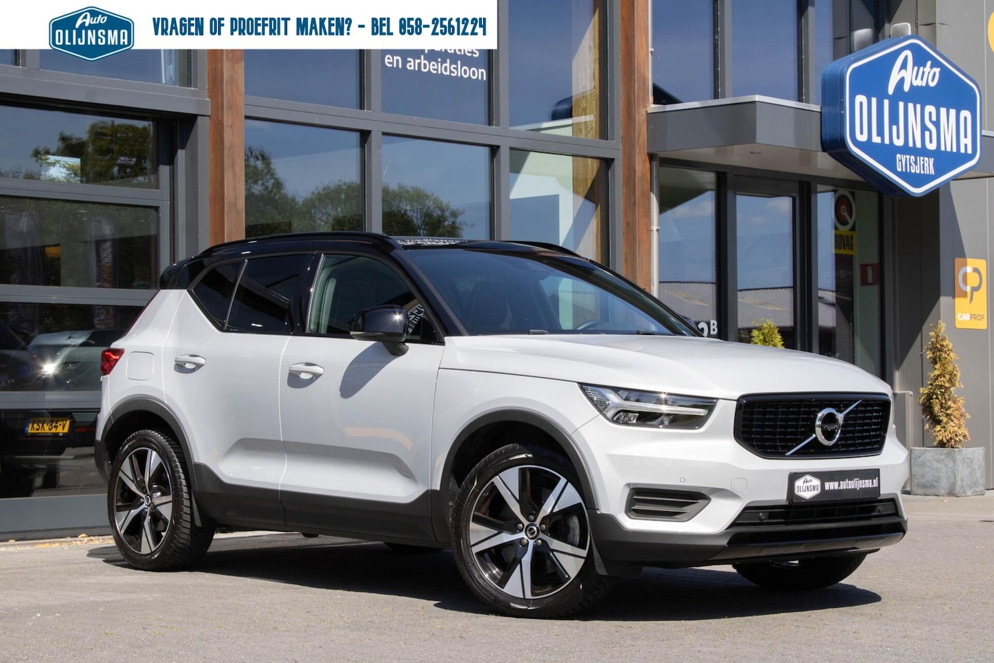 Volvo XC40 - 1.5 T4 Recharge R-Design|Pano|Stoel & Stuur Verwarming|Trekhaak| - AutoWereld.nl