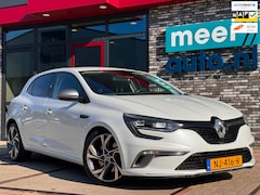 Renault Mégane - 1.6 TCe GT 205pk ORG.NL l HUD l BOSE l ADAP.CRUISE l KEYLESS l CAMERA l STOELVERWARMING