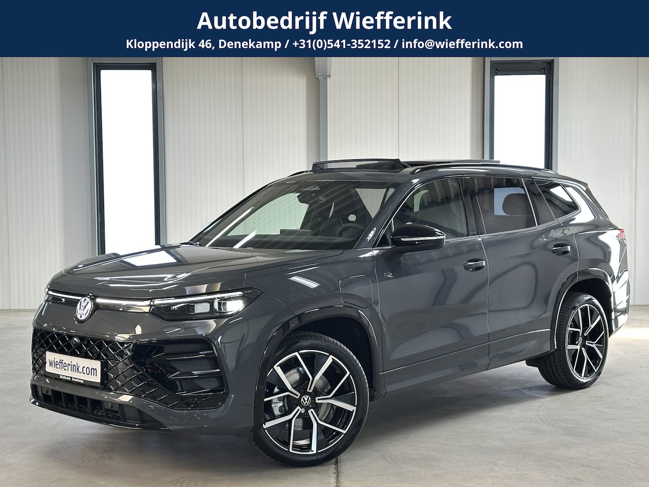 Volkswagen Tayron - 1.5 eHybrid R-Line Edition 272pk | Groot scherm | Trekhaak | Pano | 360 camera | Black-sty - AutoWereld.nl