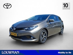 Toyota Auris - 1.8 Hybrid Dynamic Ultimate | Trekhaak afneembaar | Navigatie | Achteruitrijcamera | Clima