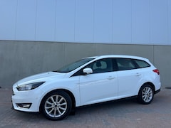 Ford Focus Wagon - 1.0 Titanium Distributieriem vervangen, Climate C, Cruise C DONDERDAG 13-08 ZIJN WIJ GESLO