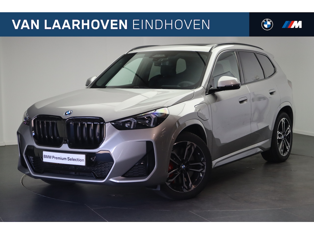 BMW X1 - xDrive25e M Sport Automaat / Panoramadak / Trekhaak / Sportstoelen / Parking Assistant Pro - AutoWereld.nl