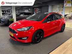 Ford Focus - 1.5 Titanium / navi / cruisecontrol / net nieuwe motor / super nette staat