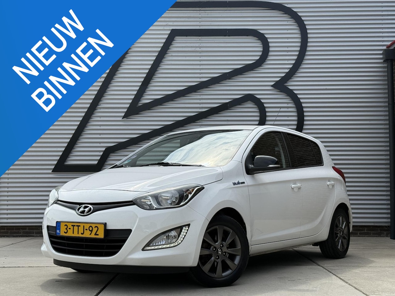 Hyundai i20 - 1.2i Go! 2e Eigenaar|Cruise|Dealer Onderhouden|Airco|PDC|Trekhaak|Elek Ramen|LM Velgen|N.A - AutoWereld.nl