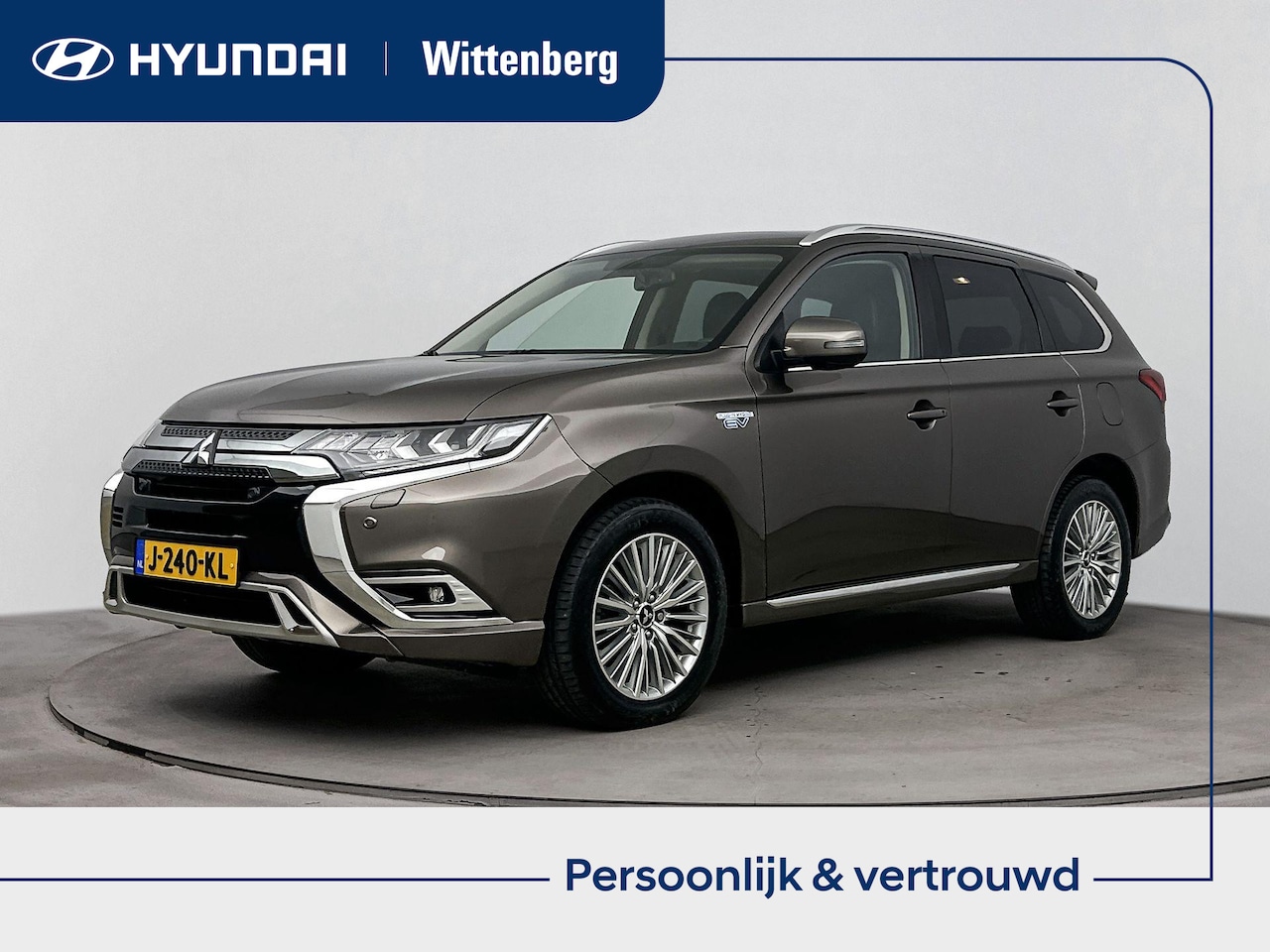 Mitsubishi Outlander - 2.4 PHEV INTENSE+ | PLUG-IN HYBRID | AUTOMAAT | ELEKTRISCH SCHUIFKANTELDAK | CLIMA | CRUIS - AutoWereld.nl