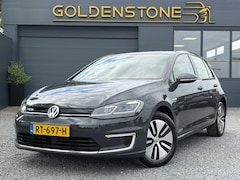Volkswagen e-Golf - e-Golf SOH88%, Draadloze telefoonlader, Camera, Carplay, Navi, Recent beurt gehad, Keyless