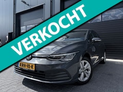 Volkswagen Golf - 1.0 TSI Life|110PK|Carplay|ACC|Sfeer|1e eig|Stoel+stuur verw|Led|PDC|LMV|