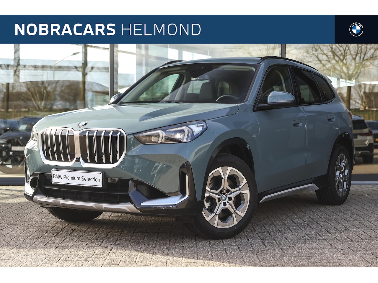 BMW X1 - xDrive23i xLine Automaat / Trekhaak / Panoramadak / Sportstoelen / Comfort Access / Head-U - AutoWereld.nl