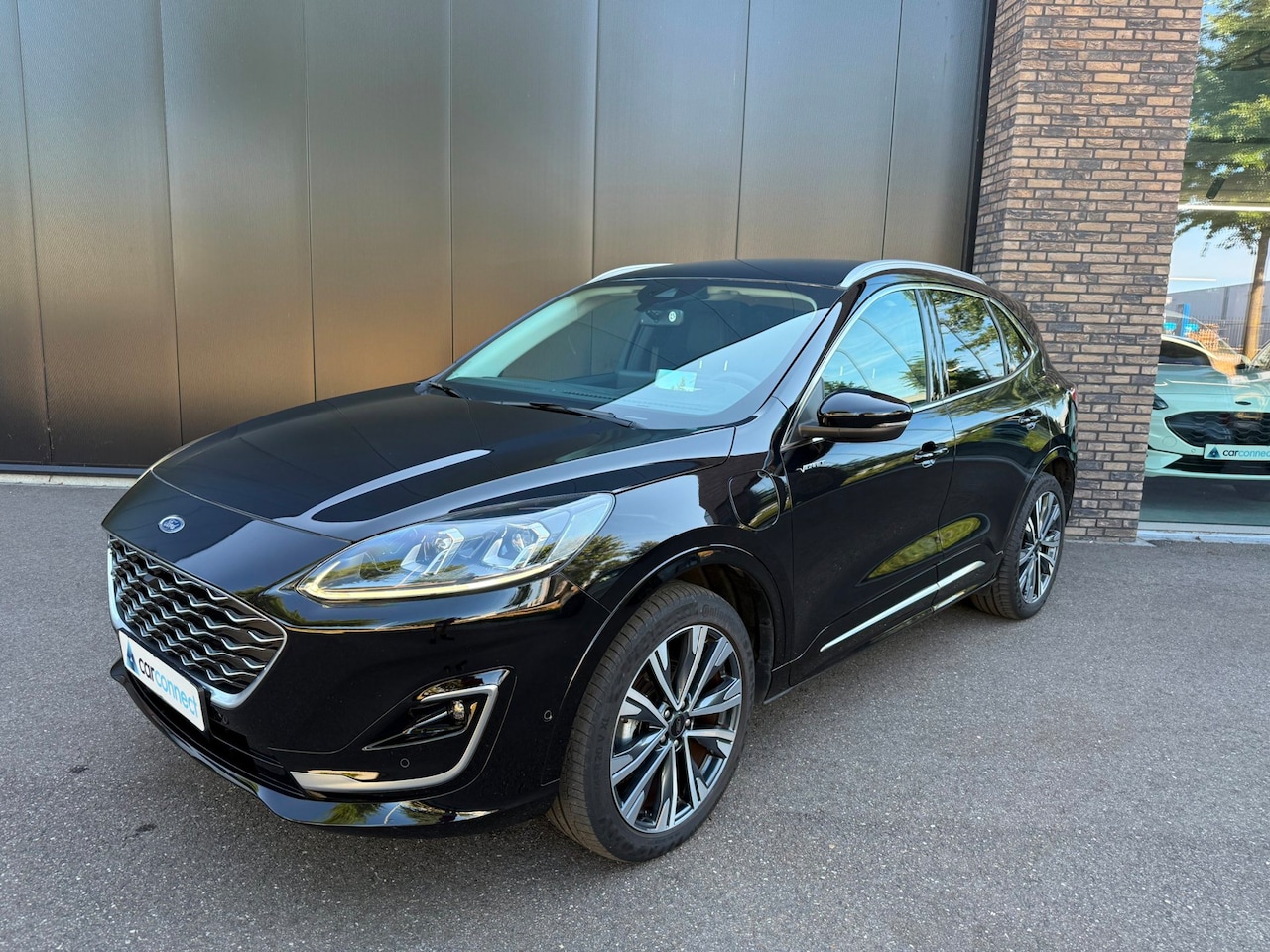 Ford Kuga - 2.5 225pk PHEV Vignale Trekhaak, HUD, Camera's, Adop cruise, Winter pack etc. etc. - AutoWereld.nl