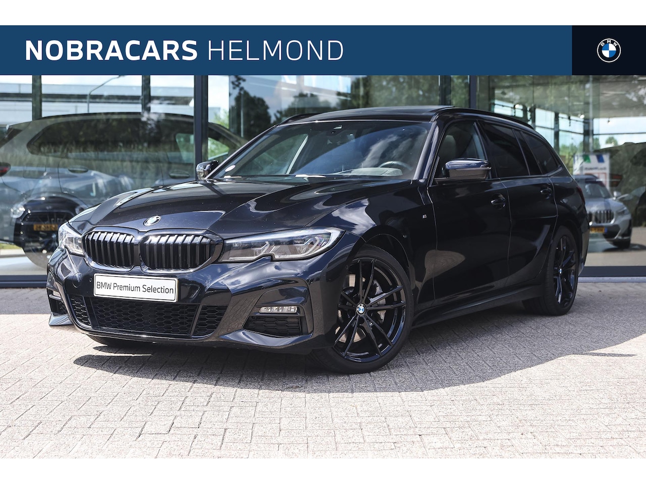 BMW 3-serie Touring - 330i xDrive M Sport Automaat / Panoramadak / Sportstoelen / Comfort Access / Achteruitrijc - AutoWereld.nl